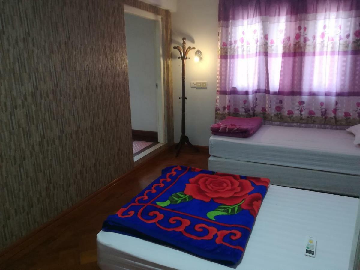 Lux Pillow Hostel Nyaung-U Bagian luar foto